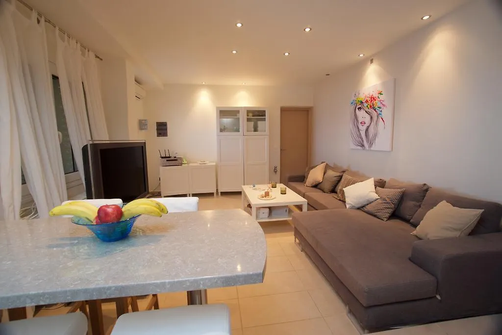 Infinity Beach House By Klv Argostoli  Holiday home Argostoli (Kefalonia)